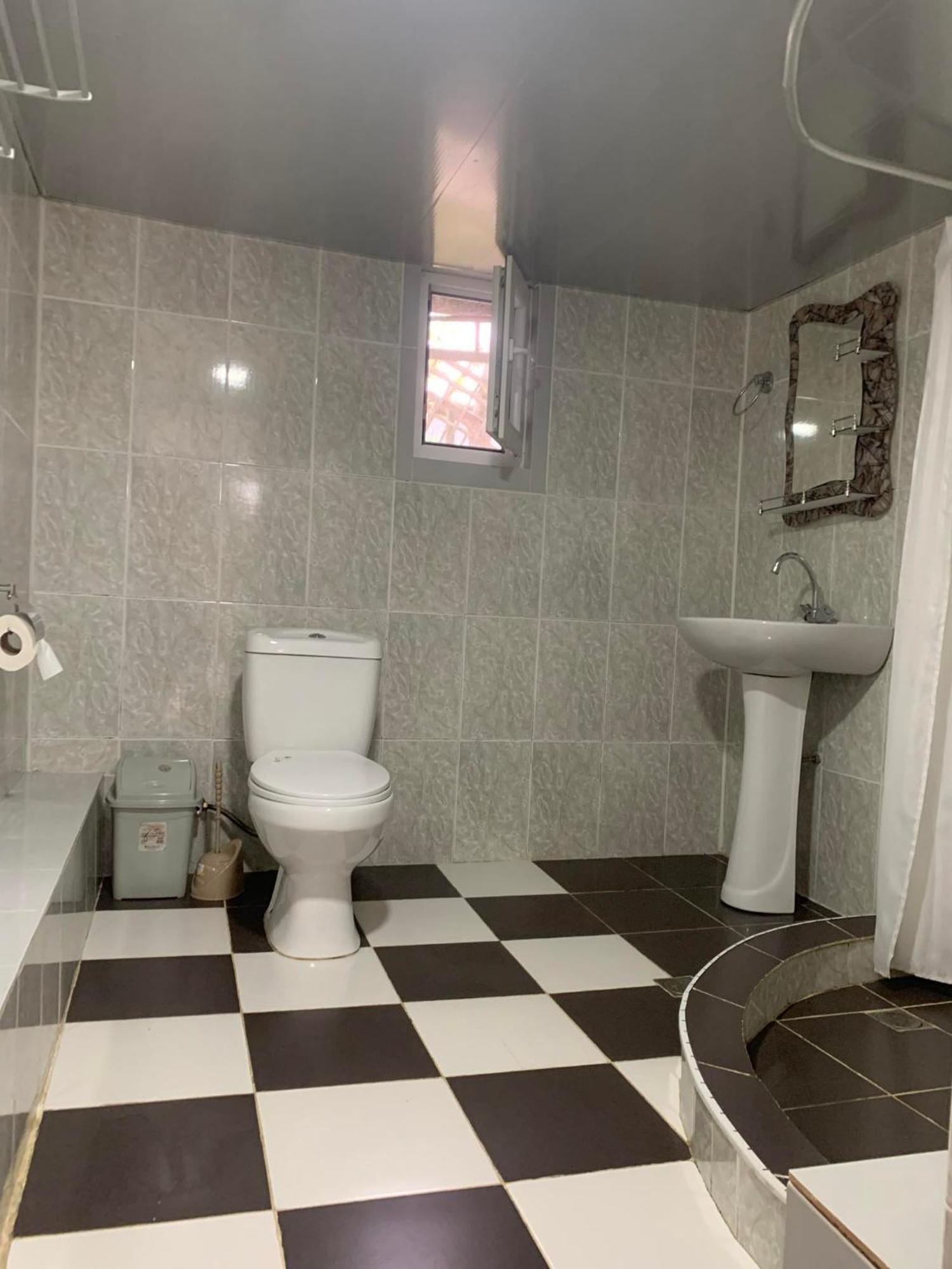 Tsivi Tba Hotel Tskaltubo Buitenkant foto