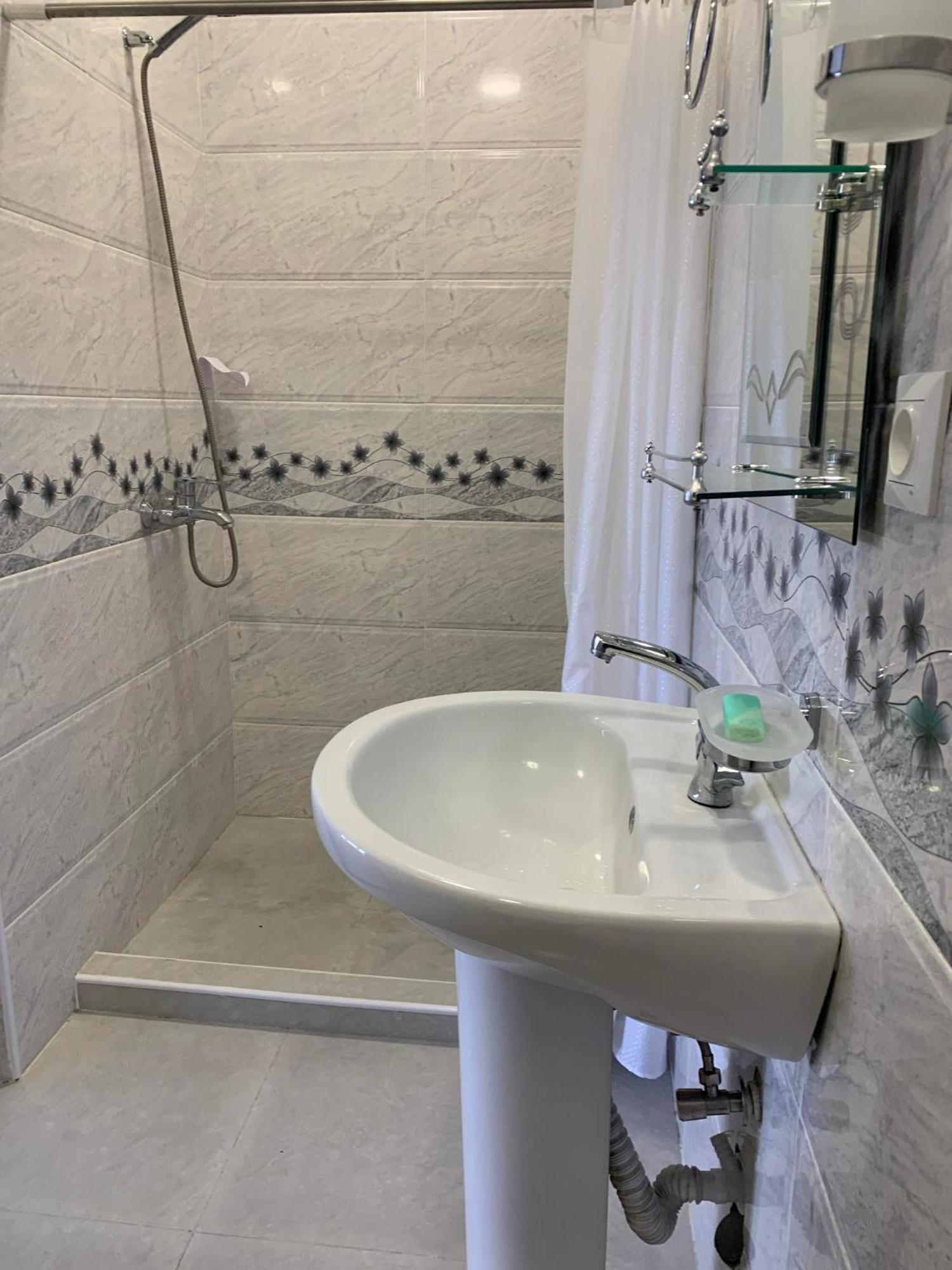Tsivi Tba Hotel Tskaltubo Buitenkant foto